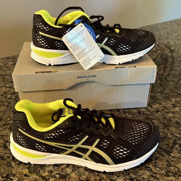 ASICS gel storm black lighting flash yellow kids sneakers NIB6.5 - Picture 1 of 7